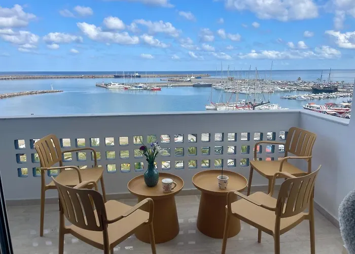 C'est La Vue Retimno